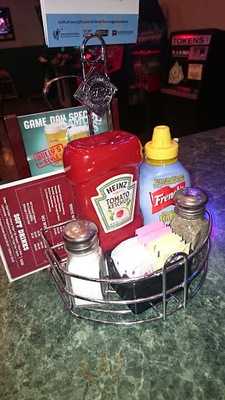 Bully's Sports Bar And Grill