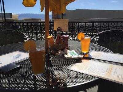 O'cleary's Irish Pub