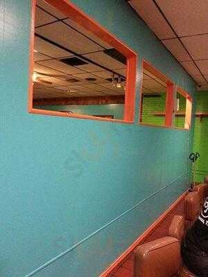 Pojo's 24 Hour Restaurant