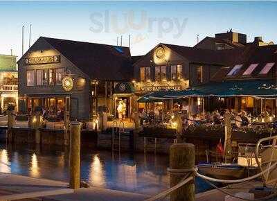 22 Bowen's Wine Bar & Grille