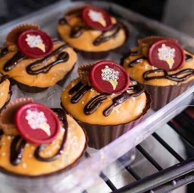 Cold Stone Creamery & Rocky Mountain Chocolate Factory