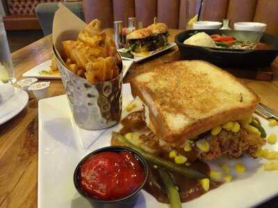 Riverview Restaurant & Brewhouse