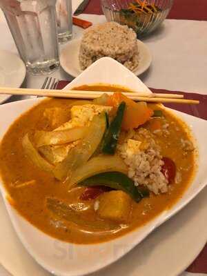 Thai Cuisine At Thames Street