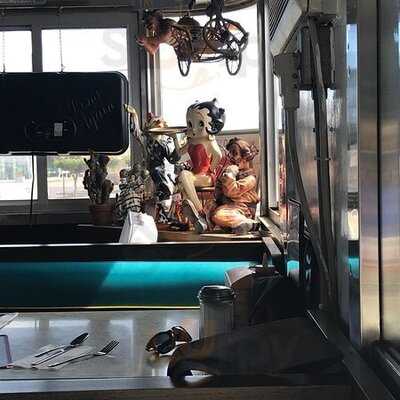 Bishop's 4th Street Diner