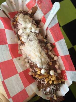 Newport Sticks & Cones: Waffle & Ice Cream Parlor