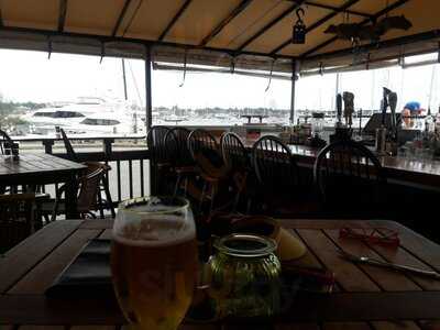 Marina Cafe And Pub