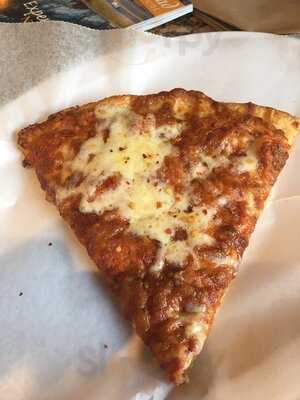 Mama Leone's Pizzeria