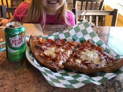 Mama Leone's Pizzeria