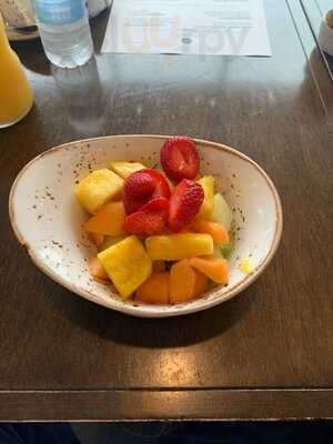 Cedar + Stone, Urban Table