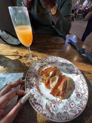 Momma Rabbit's Nibbles And Sips