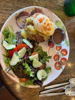 Momma Rabbit's Nibbles And Sips