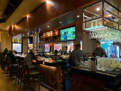 Crave American Kitchen & Sushi Bar - Mall Of America