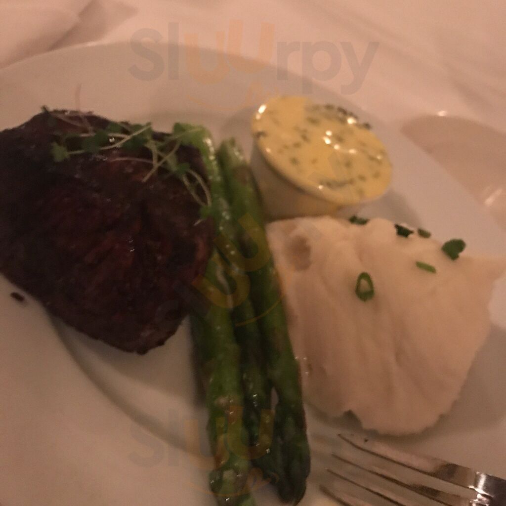 Remilk's Grille & Oyster Bar
