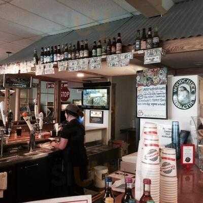 Mancino's Pizza & Grinders