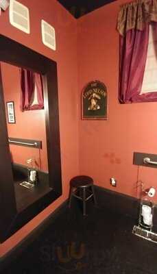 Olde Main Street Pub