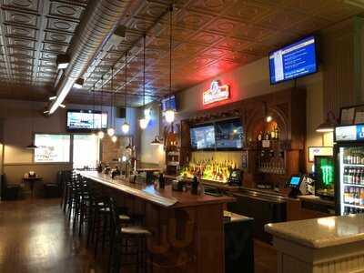 Geneo's Pizza And Pub