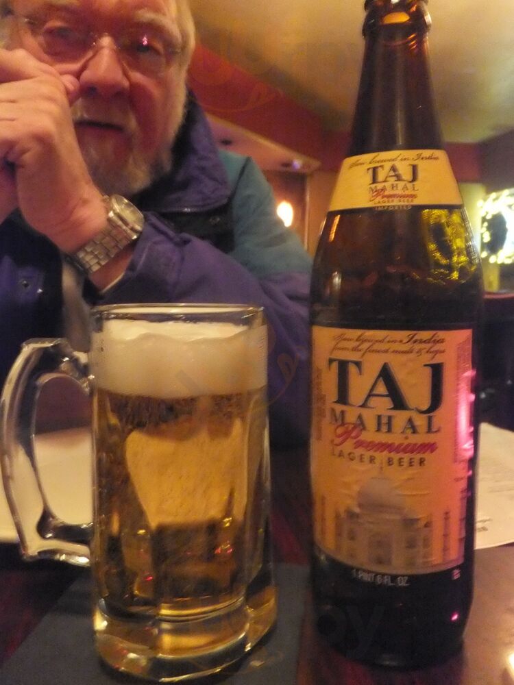 Taj Mahal Restaurant & Bar