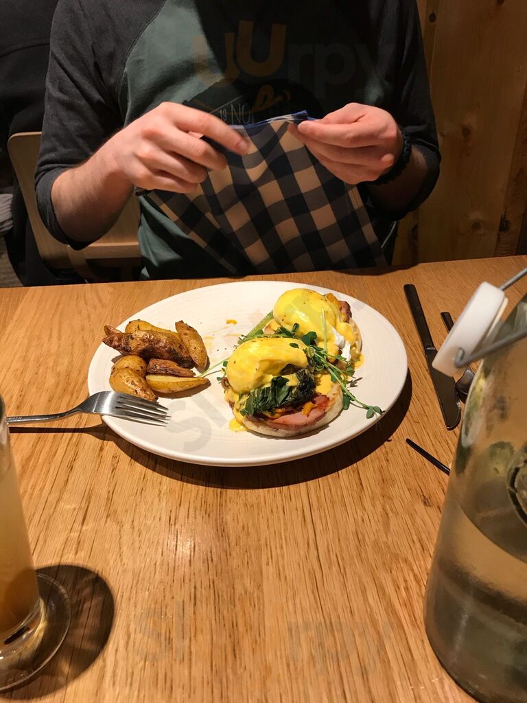 Juniper Bar & Restaurant