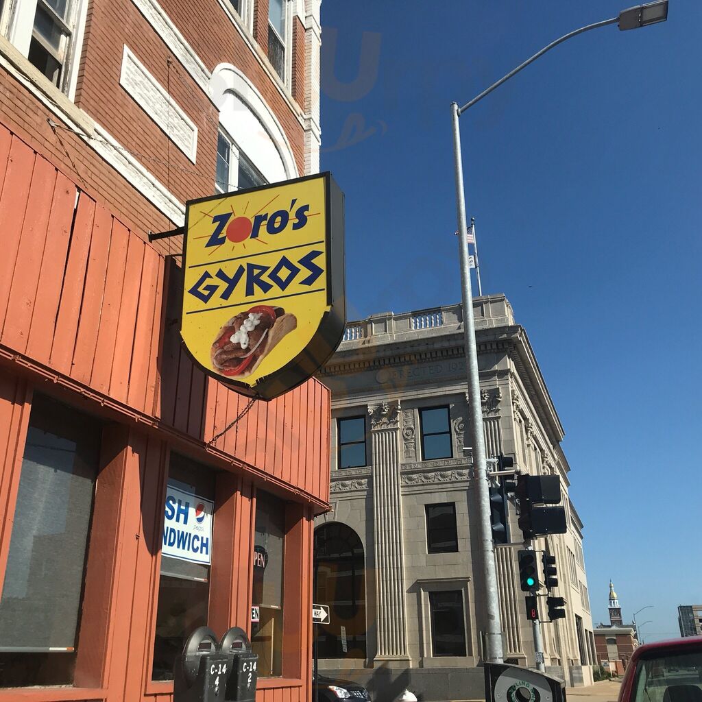 Zoro's Gyros