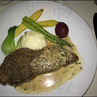 Massimo's Eclectic Fine Dinning