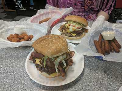 Johnny Ray's Drive In