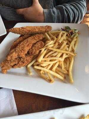 Regatta Pub At Salem Waterfront Hotel