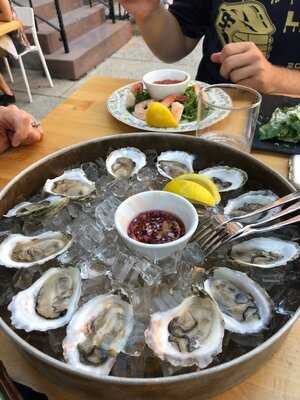 Plumb Oyster Bar