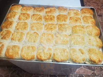 Gloria's Cafe & Bakery