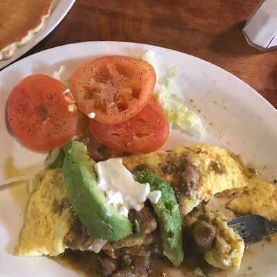 Gloria's Cafe & Bakery