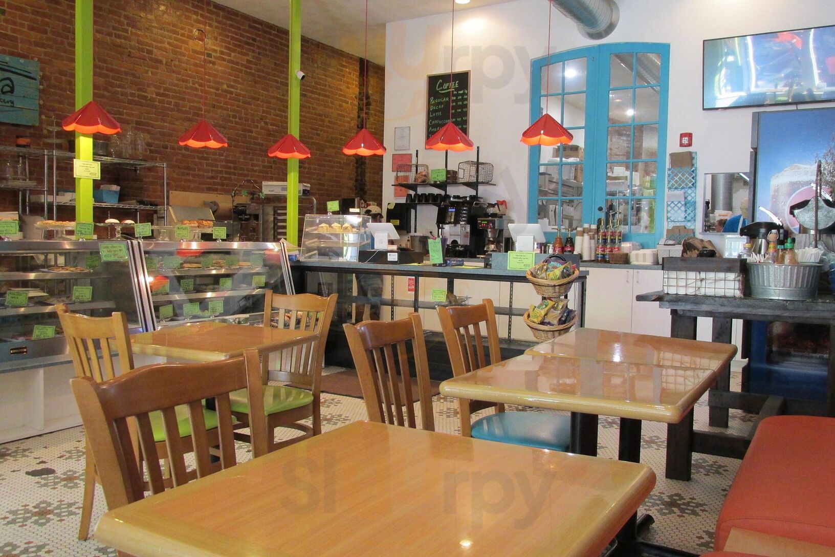 Chroma Cafe & Bakery