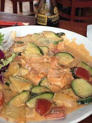 Red Bowl Asian Bistro