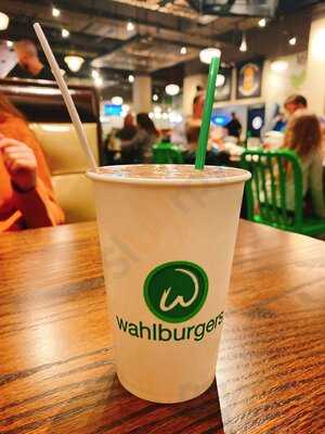 Wahlburgers