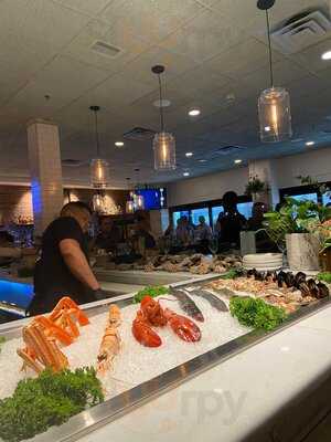 Salt Seafood & Oyster Bar