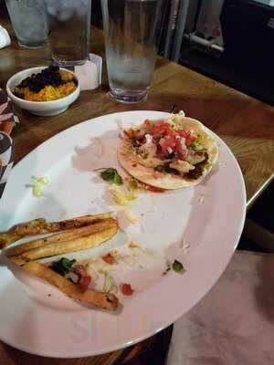 Rusty Bucket Restaurant And Tavern