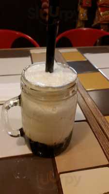 Half And Half Tea House