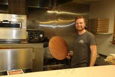 Essex's N.y. Pizza & Deli