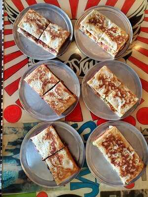 Peace Love And Pizza - Hwy 92 (woodstock)