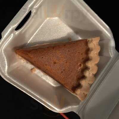 Snappers Grill & Comedy Club