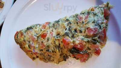 Snappers Grill & Comedy Club