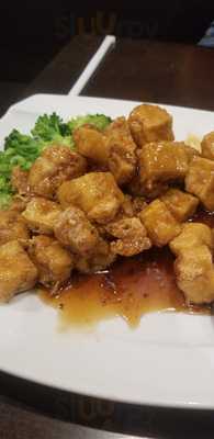 C.c. Wok Chinese Cafe