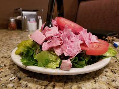 Angelo's Italian Restaurant & Pizzeria