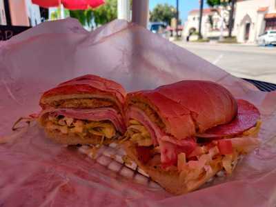 Pulciano's Deli & Cafe