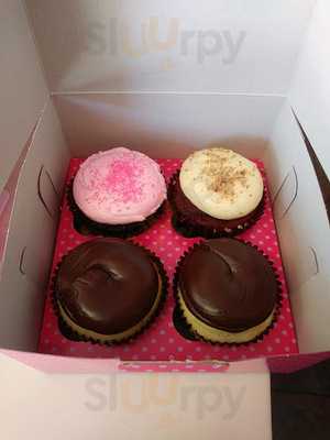 Smallcakes Cupcakery