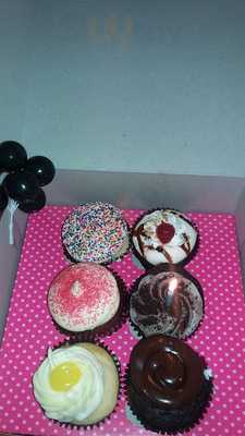 Smallcakes Cupcakery