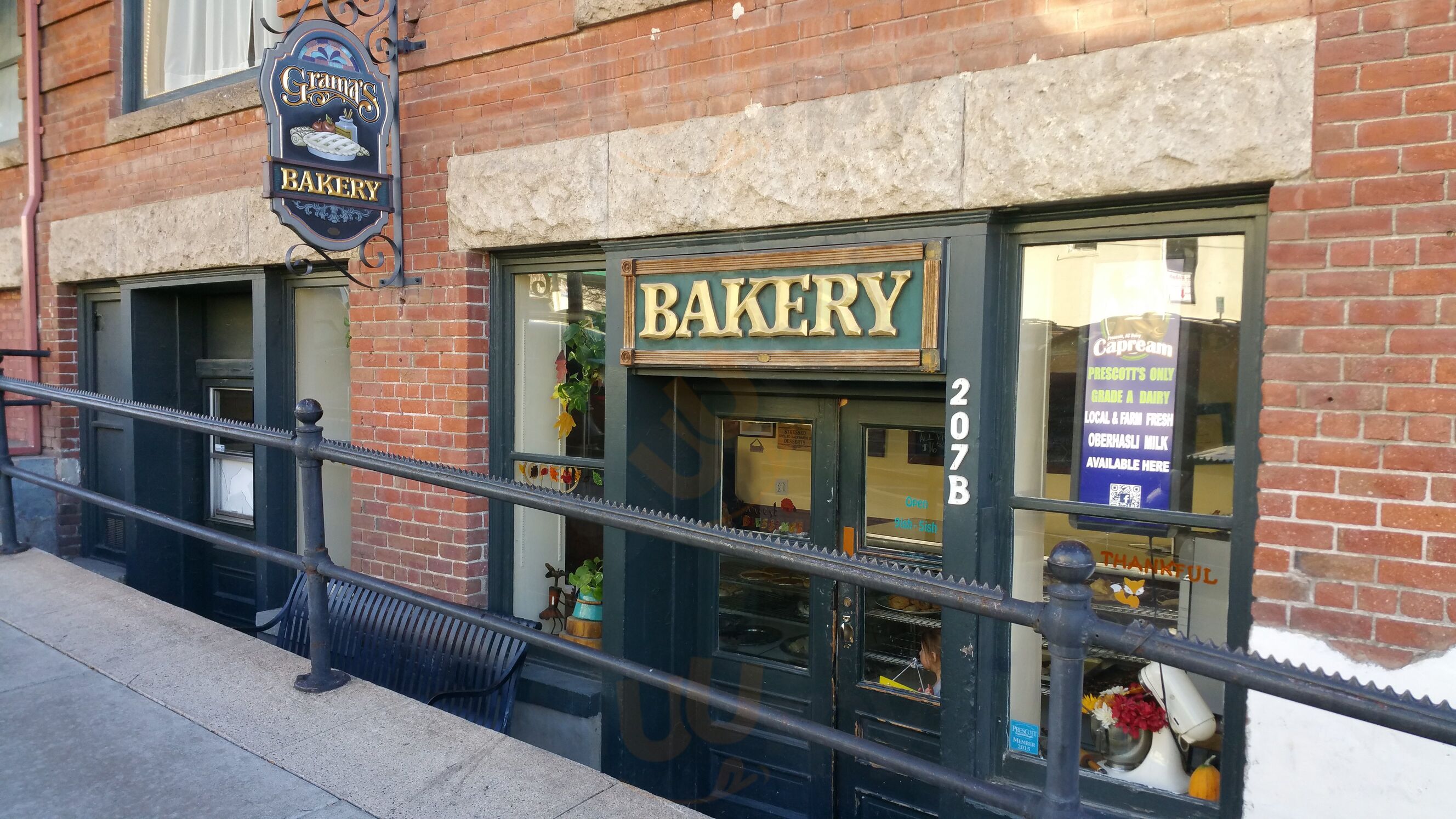 Grama's Bakery