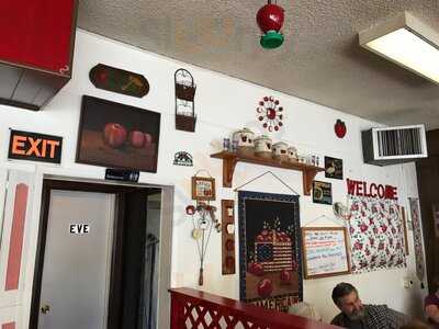 Sueann's Apple Pan Restaurant