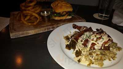 Wade's Fine Eatery And Good Time Emporium