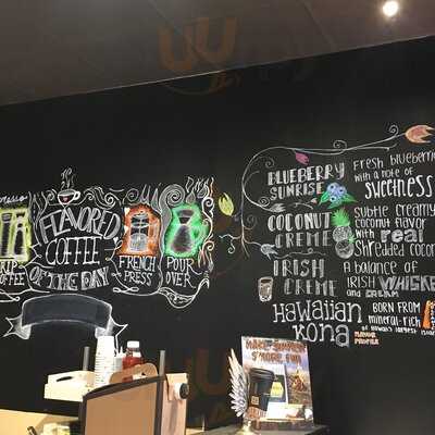 Gloria Jeans Coffees