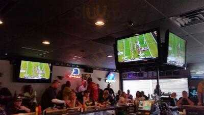 Jumpers Sports Bar & Grill