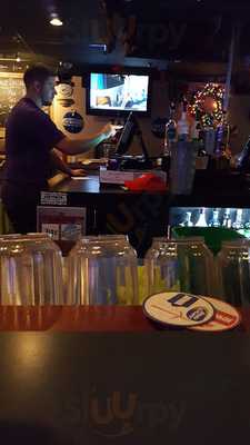 Jumpers Sports Bar & Grill